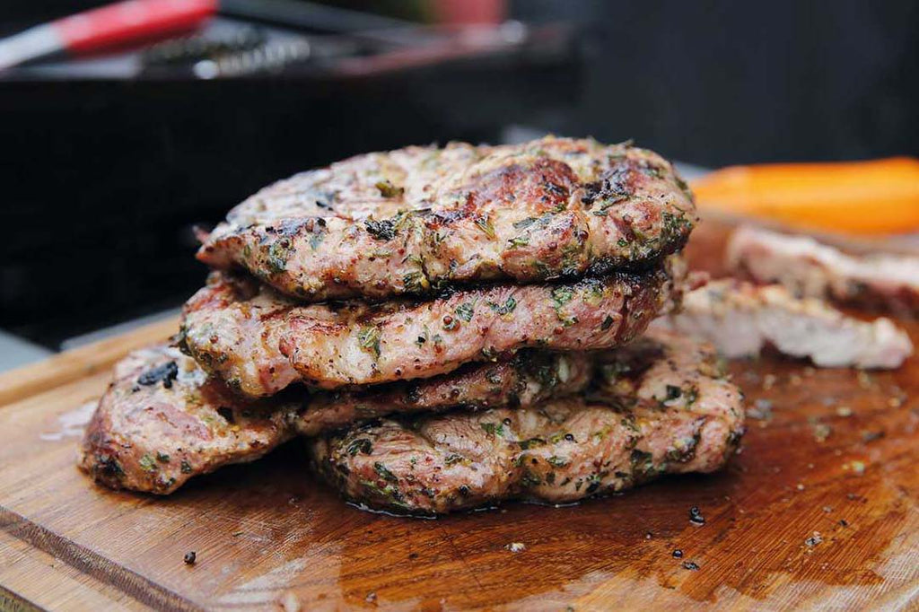 Nackensteaks mit zweierlei Marinade