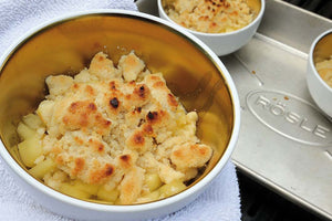 Apple-Apricot Crumble with Almond-Vanilla Sauce 