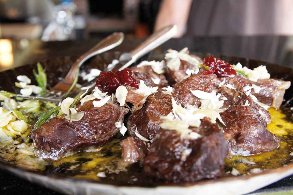 Geschmorte Schweinebäckchen  aus dem BLACK POT