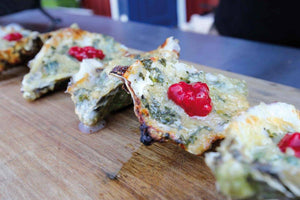 Grilled oysters with raspberry chutney 