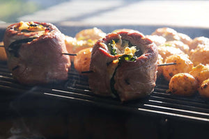Pinwheel-Steak mit spicy Drillingen und BBQ-Aioli