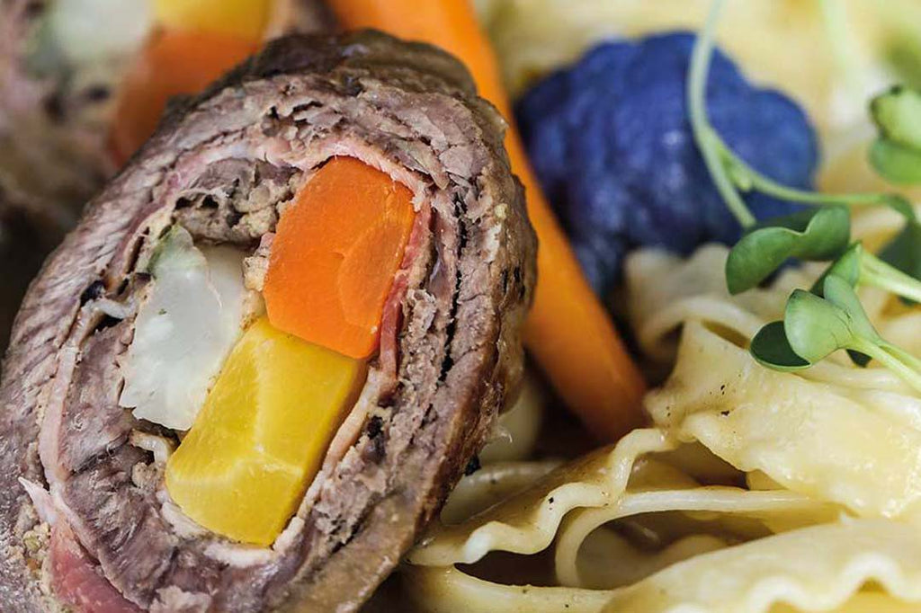 Beef roulades in onion-mustard sauce 