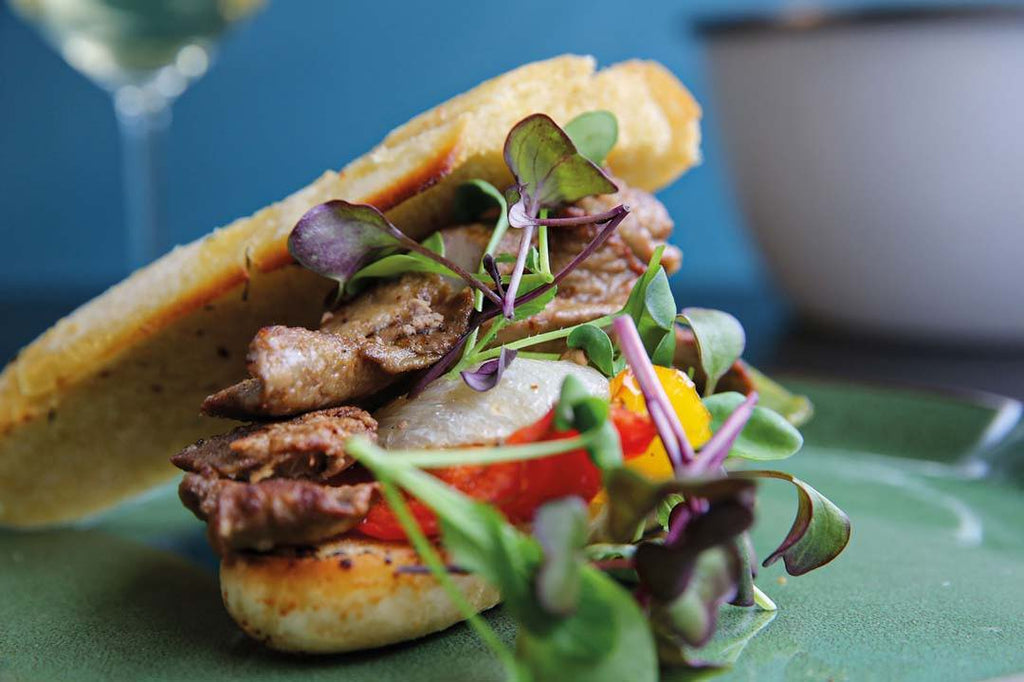 Baguette mit „Herz“ und Schmorgemüse – FIRE&FOOD Baguette mit „Herz“ und Schmorgemüse – FIRE&FOOD