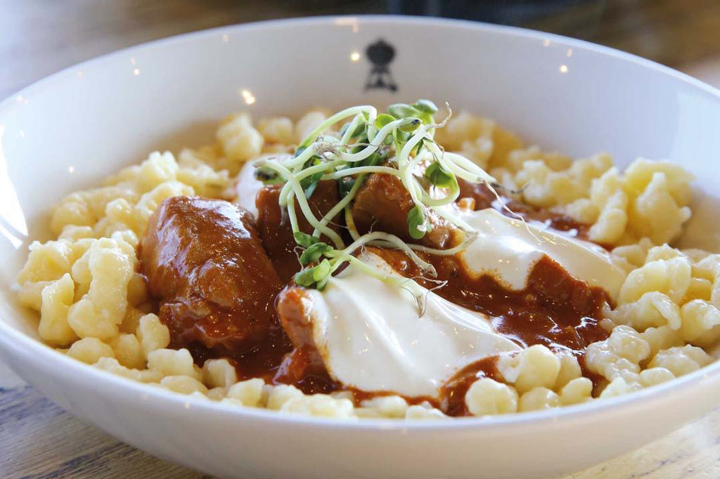 Veal cream goulash with butter dumplings 