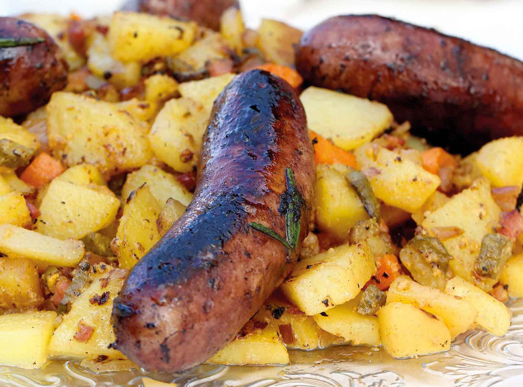 Rotweinwürste mit Kartoffelsalat