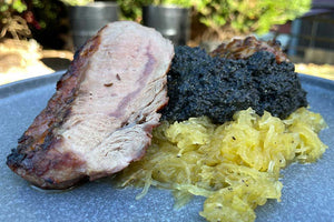 Cuscino gebrint mit  schwarzer Polenta und  Spaghetti-Kürbis